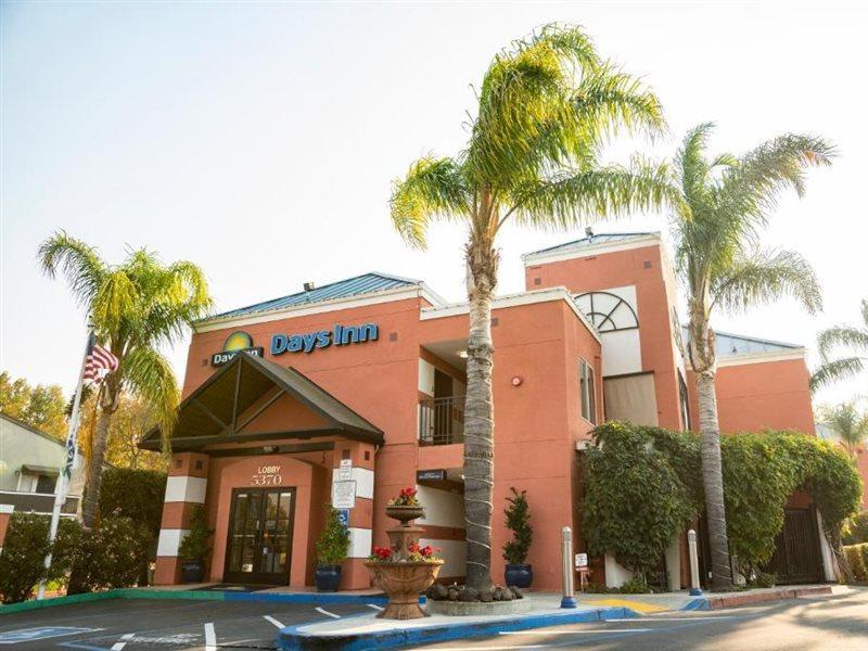 Days Inn By Wyndham קונקורד מראה חיצוני תמונה