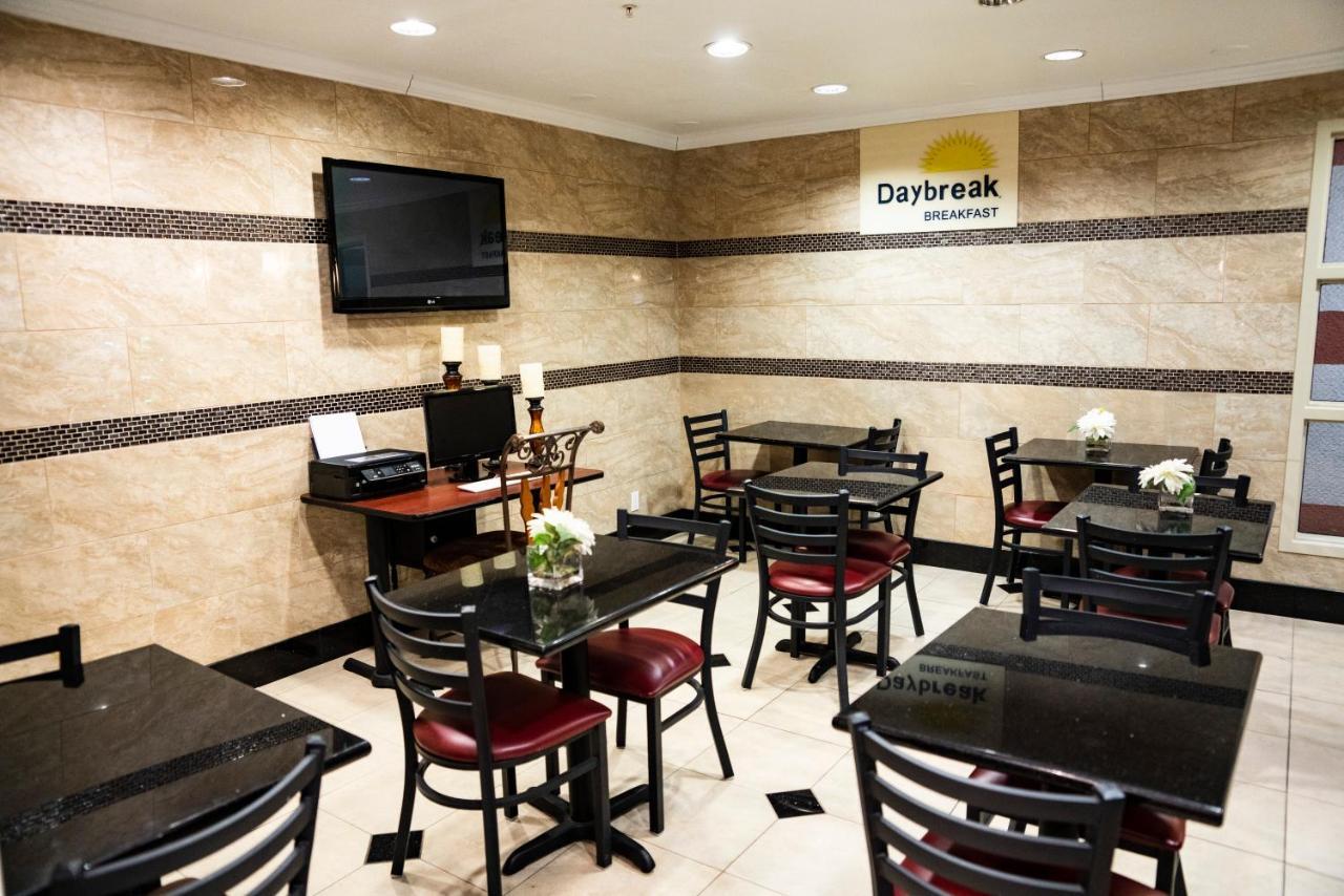 Days Inn By Wyndham קונקורד מראה חיצוני תמונה